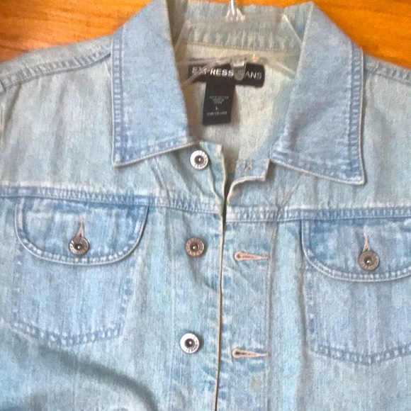 Vintage Express  jeans jacket floral on back used - Picture 3 of 10
